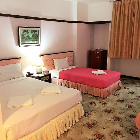 Daeng Plaza Hotel Phuket Exteriör bild