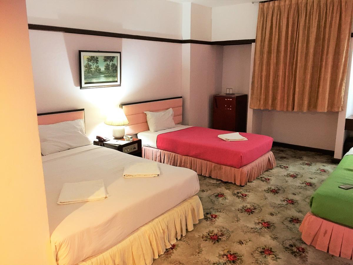Daeng Plaza Hotel Phuket Exteriör bild