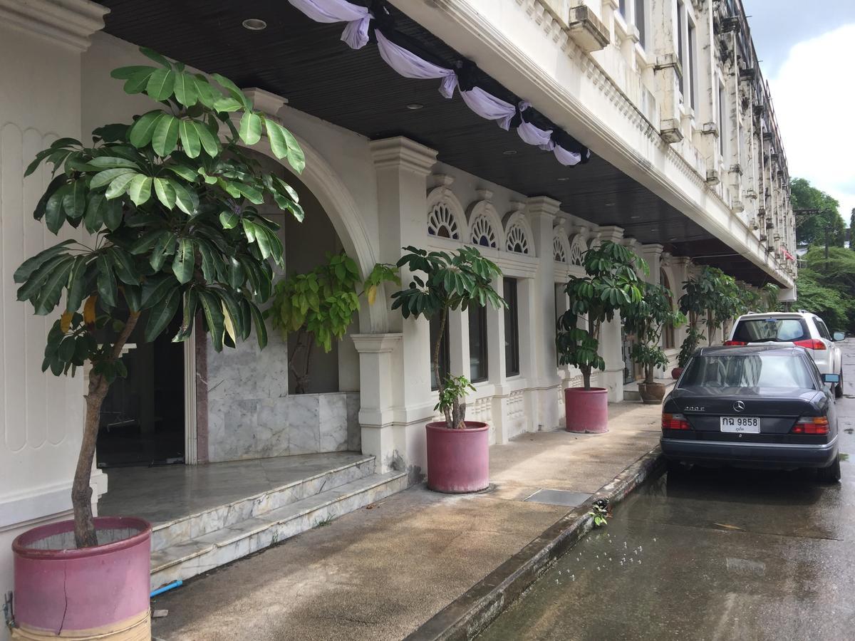 Daeng Plaza Hotel Phuket Exteriör bild