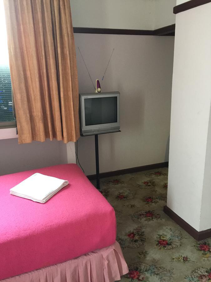 Daeng Plaza Hotel Phuket Exteriör bild