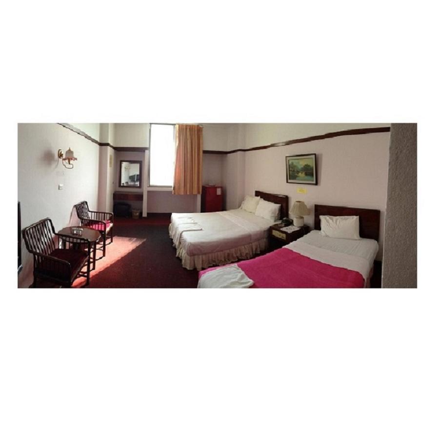 Daeng Plaza Hotel Phuket Exteriör bild