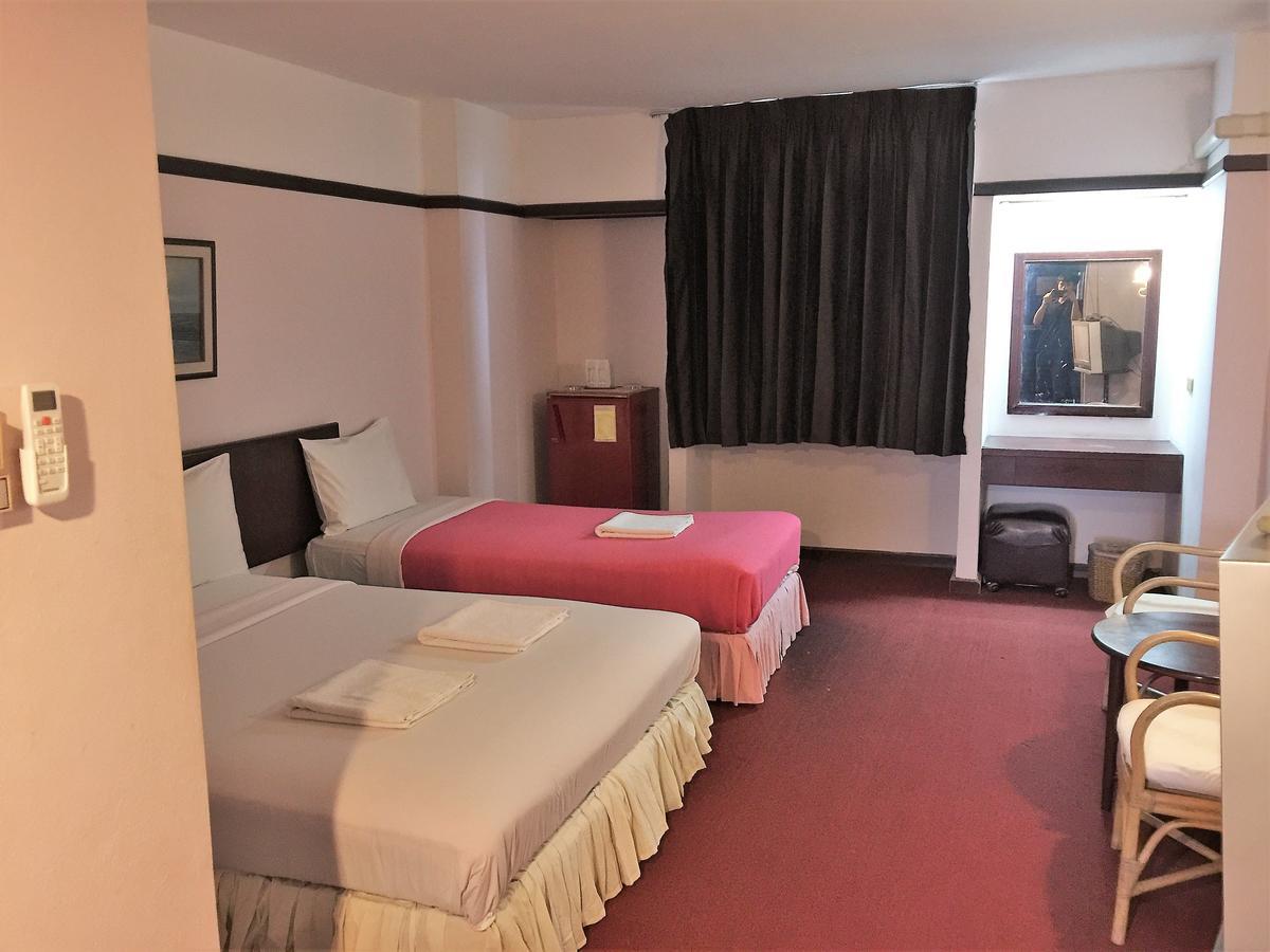 Daeng Plaza Hotel Phuket Exteriör bild